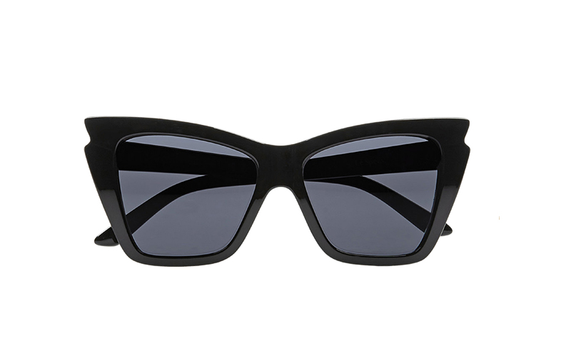 Trend-Led Oval Frame